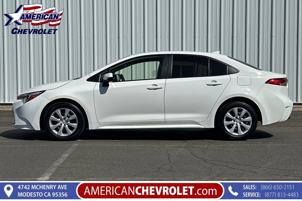 Used 2025 Toyota Corolla LE FWD image 7