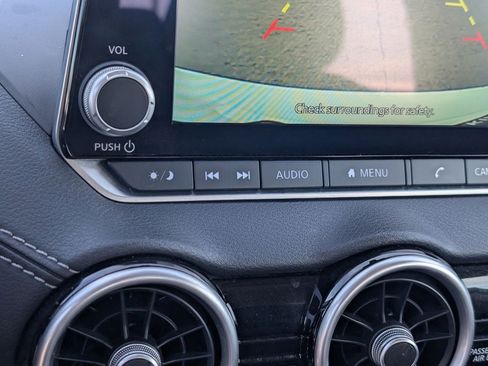 Used 2025 Nissan Sentra SV image 15