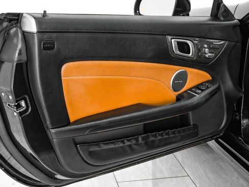 Used 2017 Mercedes-Benz SLC 43 AMG image 33