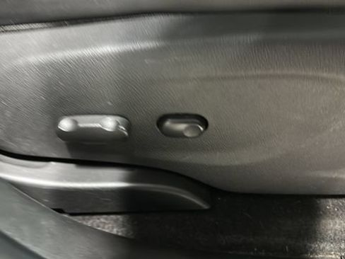 Used 2018 Buick Encore Essence FWD image 29