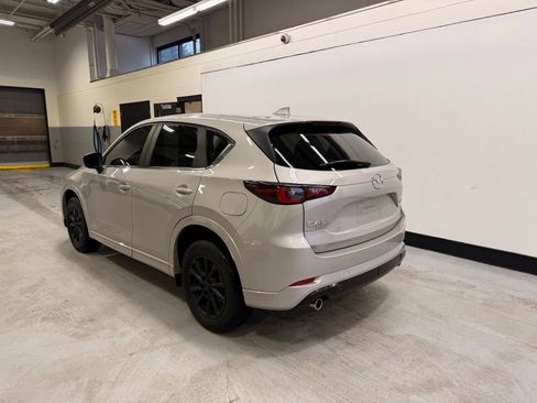 Used 2024 MAZDA CX-5 AWD 2.5 S w/ Select Package image 3