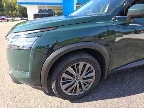 Used 2022 Nissan Pathfinder SL AWD/4WD image 39