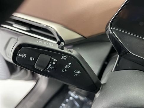 New 2026 Volkswagen ID.4 Pro RWD image 16
