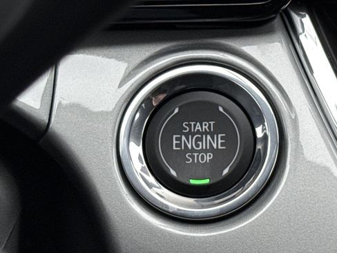 New 2026 Chevrolet Trax LT w/ LPO, Blackout Package image 15