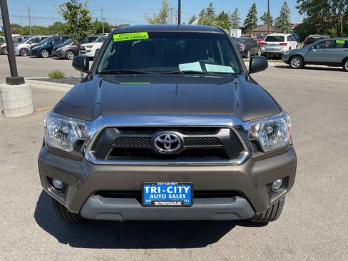 Used 2015 Toyota Tacoma PreRunner w/ TRD Off-Road Package RWD image 12