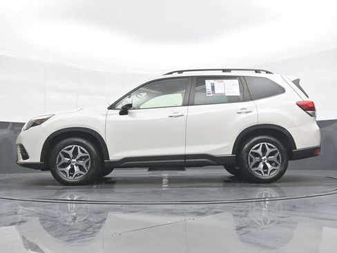 Used 2023 Subaru Forester Premium AWD/4WD image 28