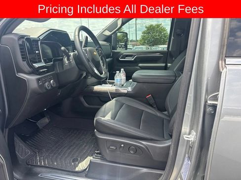 Used 2026 Chevrolet Silverado 2500 LTZ w/ LTZ Convenience Package AWD/4WD image 12