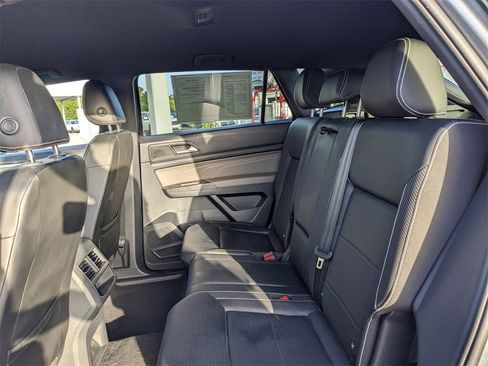 Certified 2023 Volkswagen Atlas Cross Sport SE image 20