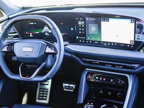 New 2025 Audi SQ5 Premium Plus image 12