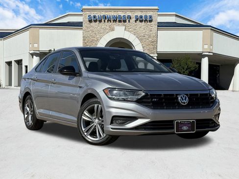 Used 2020 Volkswagen Jetta R-Line image 1