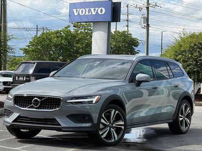 Certified 2025 Volvo V60 B5 Cross Country Plus