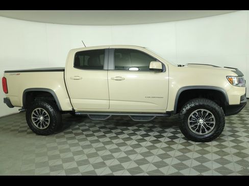 Used 2021 Chevrolet Colorado ZR2 image 2