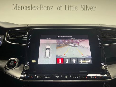 Used 2023 Jeep Wagoneer Series III w/ Premium Group I image 34