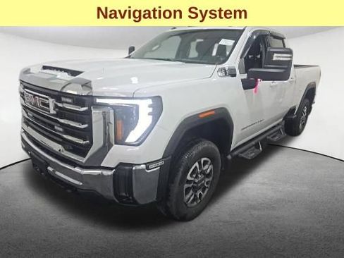 Used 2024 GMC Sierra 2500 SLE w/ SLE Value Package AWD/4WD image 4