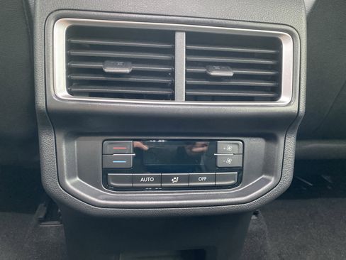 New 2026 Volkswagen Atlas SE image 23