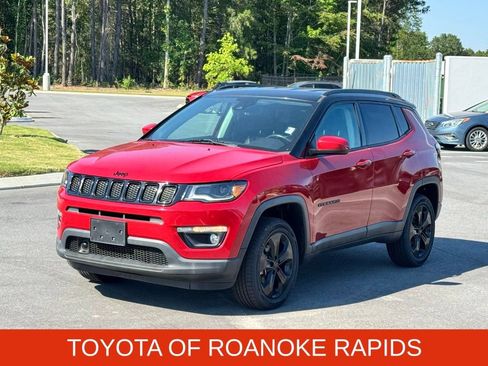 Used 2018 Jeep Compass Latitude w/ Popular Equipment Group AWD/4WD image 2