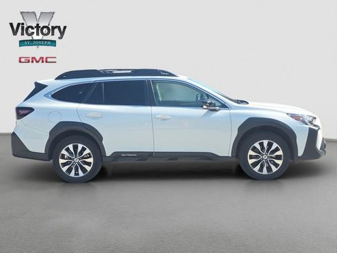 Used 2024 Subaru Outback Limited AWD/4WD image 19