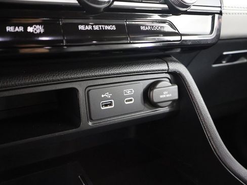 Used 2023 Honda Pilot Elite image 61
