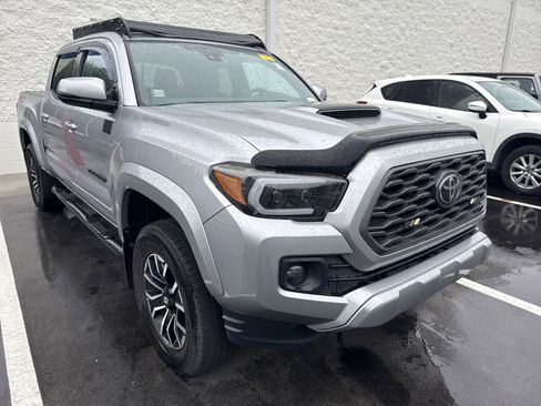 Used 2021 Toyota Tacoma TRD Sport w/ Technology Package AWD/4WD image 2