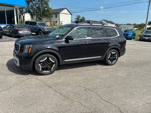 Used 2025 Kia Telluride S AWD/4WD image 13