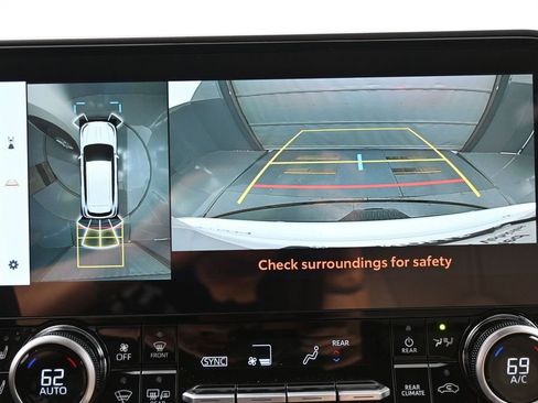 Used 2025 Toyota Highlander Limited AWD/4WD image 24