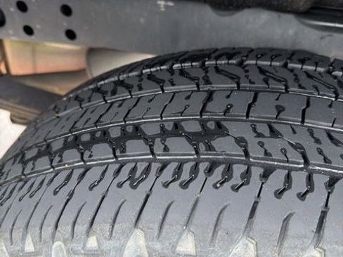 Used 2020 GMC Canyon SLE w/ Elevation Edition image 6