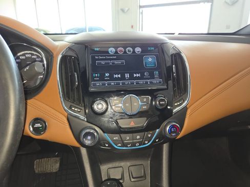 Used 2016 Chevrolet Cruze Premier FWD image 30