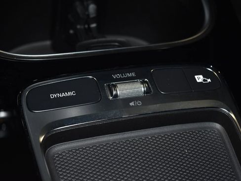 Certified 2025 Mercedes-Benz CLA 250 4MATIC image 15