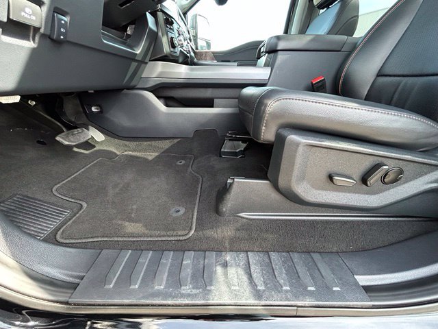 Used 2026 Ford F350 Lariat w/ Black Appearance Package AWD/4WD image 30