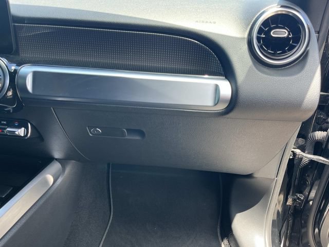 Used 2023 Mercedes-Benz GLB 250 4MATIC image 27