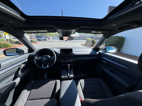 Used 2025 Honda CR-V Sport image 18