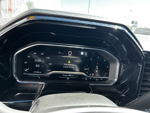 Used 2025 GMC Sierra 1500 SLT AWD/4WD image 16