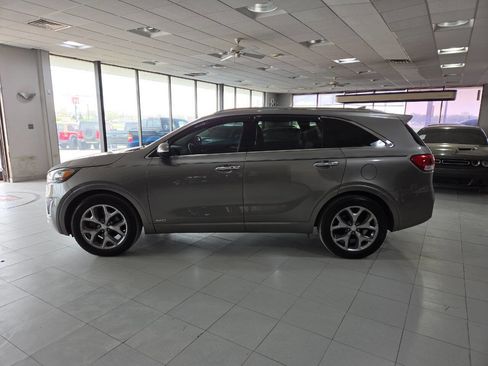 Used 2016 Kia Sorento SX image 3
