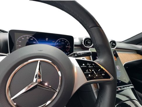 Used 2025 Mercedes-Benz C 300 Sedan image 39