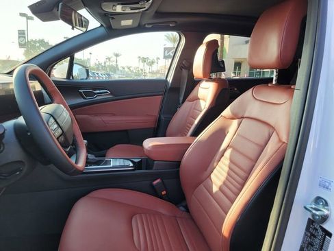 New 2026 Kia Sportage SX image 9