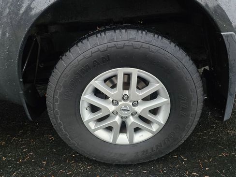 Used 2014 Nissan Frontier SV w/ SV Value Truck Package image 10