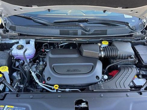 New 2026 Chrysler Pacifica Select w/ S Appearance Package FWD image 39