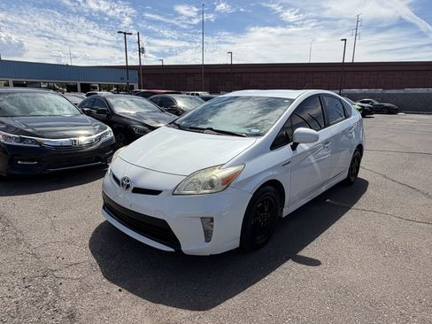 Used 2014 Toyota Prius Three FWD image 1