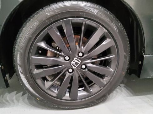 Used 2018 Honda Fit Sport image 35