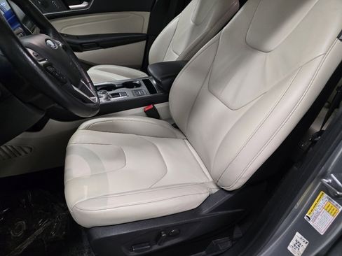 Used 2022 Ford Edge Titanium image 22