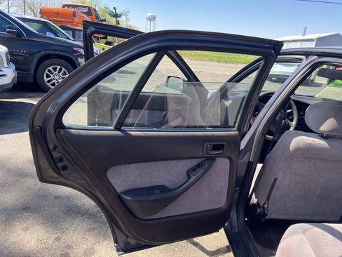 Used 1996 Toyota Camry LE FWD image 15