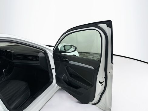Used 2025 Volkswagen Jetta S FWD image 29