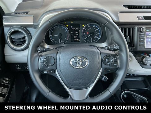Used 2018 Toyota RAV4 Limited image 5