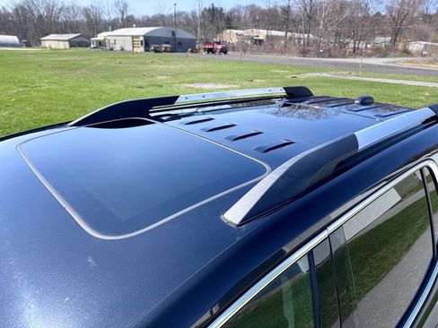 Used 2017 GMC Acadia Denali image 4