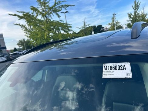 Used 2023 Volkswagen Atlas SE w/ Panoramic Sunroof Package AWD/4WD image 14