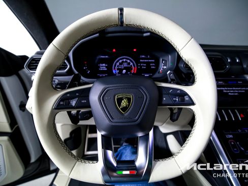Used 2019 Lamborghini Urus image 14