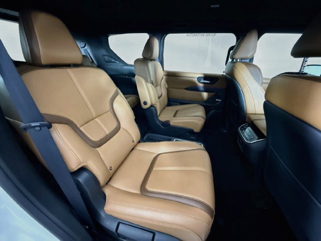 Used 2025 Nissan Armada SL w/ Captain's Chari Seat Package AWD/4WD image 28