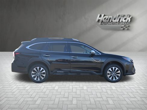 Used 2023 Subaru Outback Touring image 10