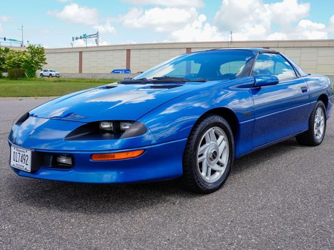 Used 1996 Chevrolet Camaro Z28 RWD image 8