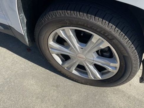 Used 2017 GMC Terrain SLT w/ Driver Alert Package I image 3